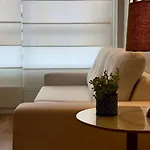2 quartos sendo 1 suíte a 150mt da praia